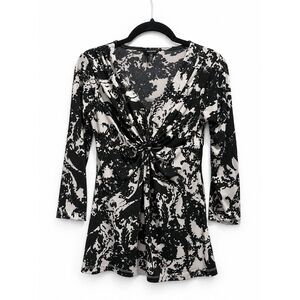 Y2K Daisy Fuentes Knot Front Top | Size XS | Black + White Abstract Print